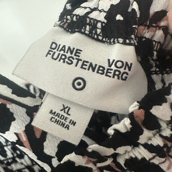 NWOT. DVF Smocked Tie Strap Poppy Dress. - Picture 7 of 7